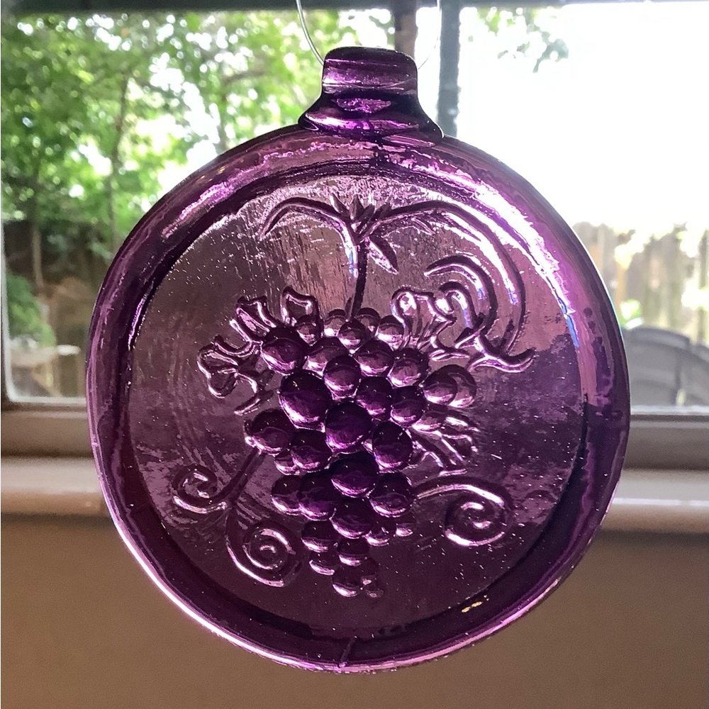 Vintage Purple Grapes Pressed Glass Suncatcher